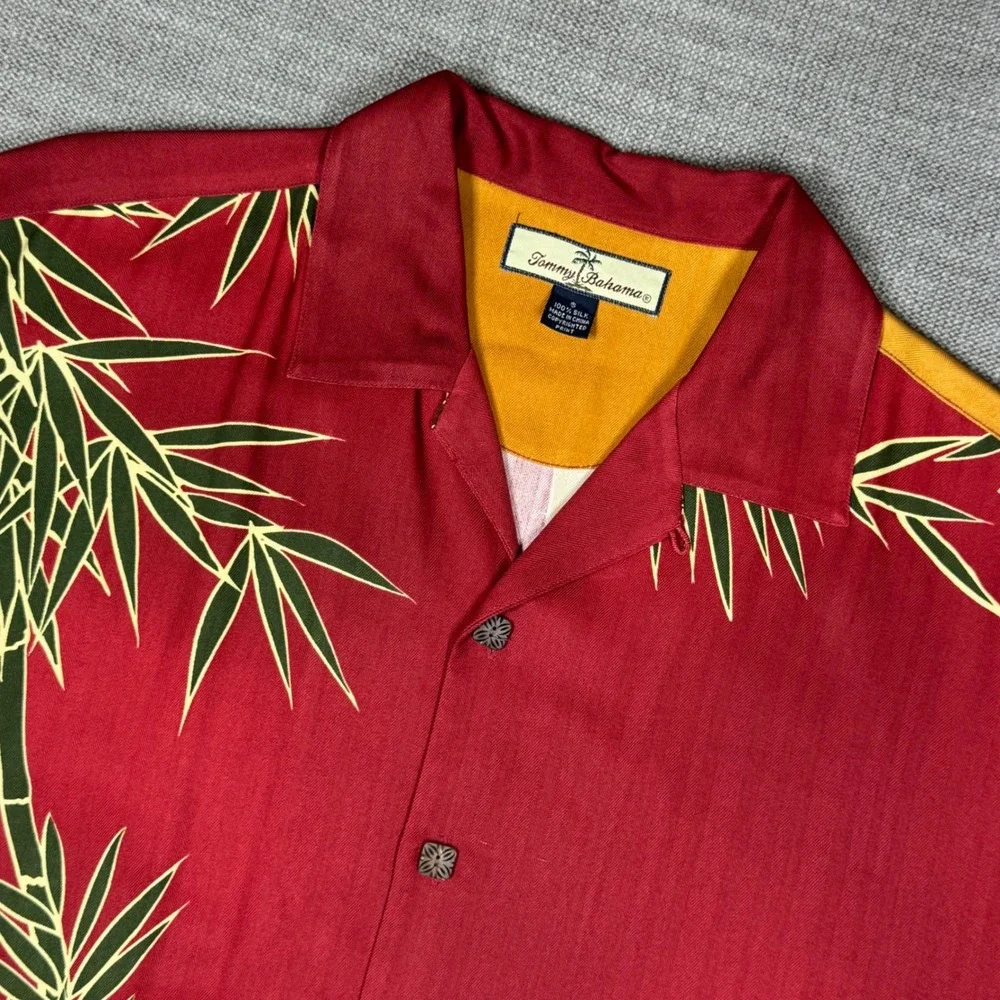 Tommy Bahama 100% Silk Bamboo Print Camp Shirt Small Short Sleeve Aloha Hawaiian